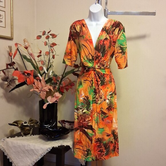NWOT Kapalua Women’s Multi Color Printed Short Sleeve V Neck Midi Dress Size 10 - Picture 2 of 9